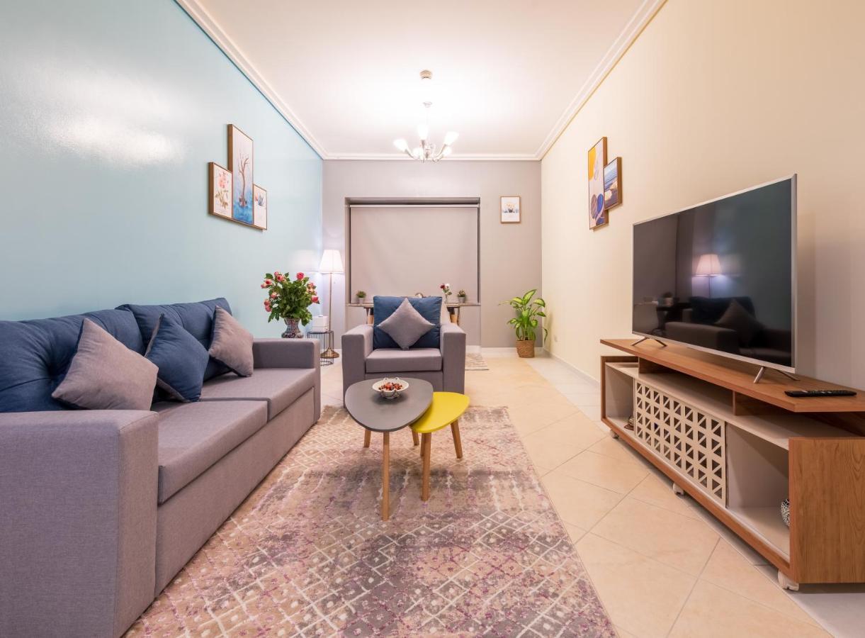 Trinity Holiday Homes - Sheikh Zayed Road Near To Financial Center Metro Station Dubai Exteriör bild