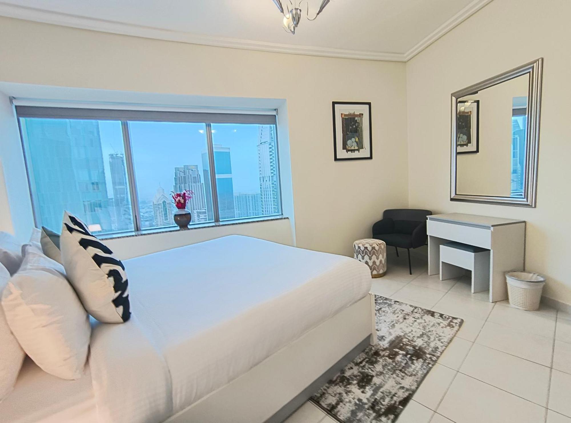 Trinity Holiday Homes - Sheikh Zayed Road Near To Financial Center Metro Station Dubai Exteriör bild