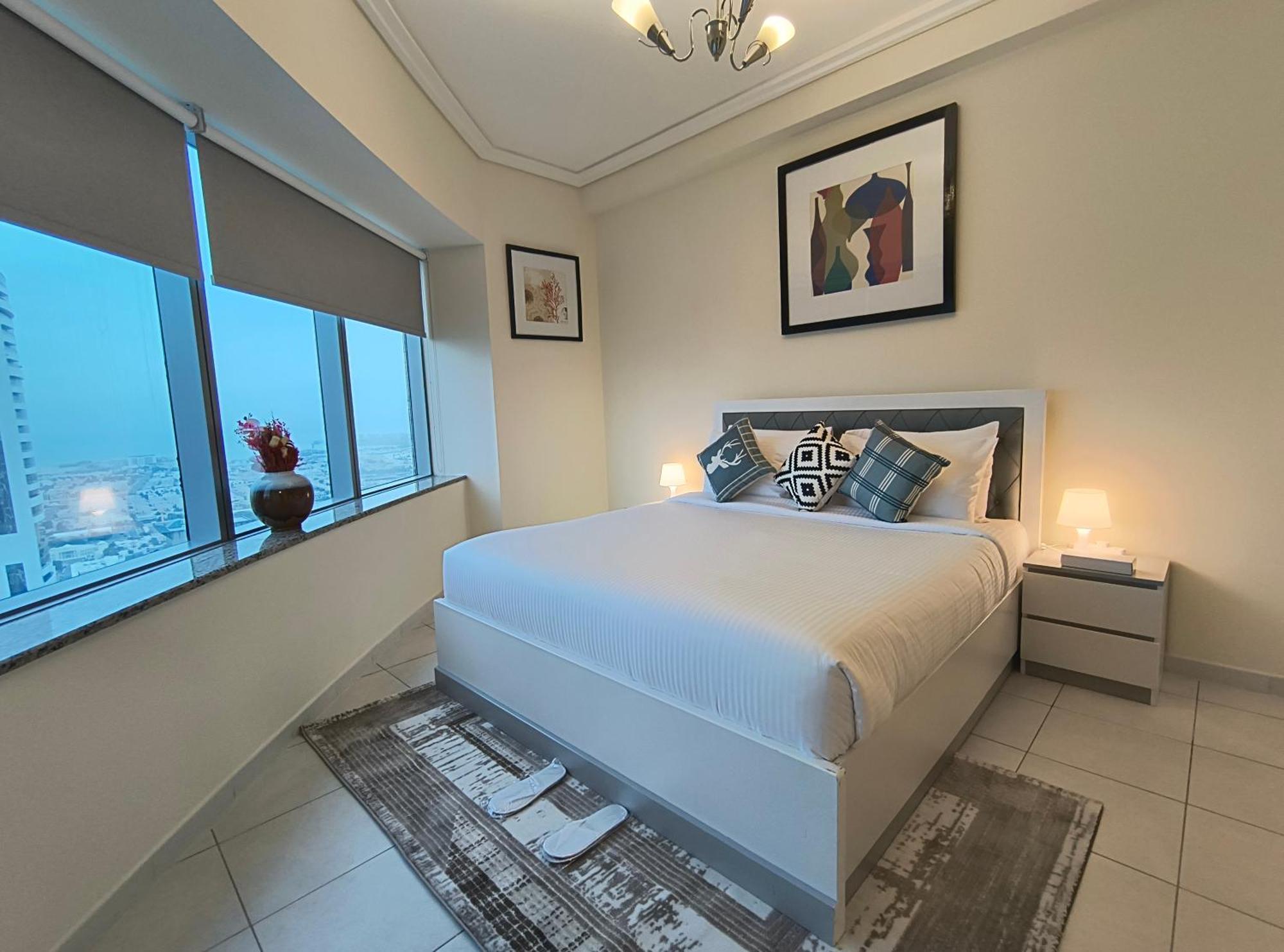 Trinity Holiday Homes - Sheikh Zayed Road Near To Financial Center Metro Station Dubai Exteriör bild