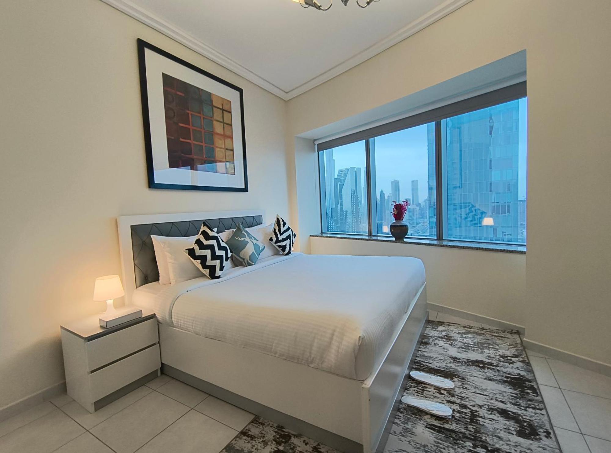 Trinity Holiday Homes - Sheikh Zayed Road Near To Financial Center Metro Station Dubai Exteriör bild