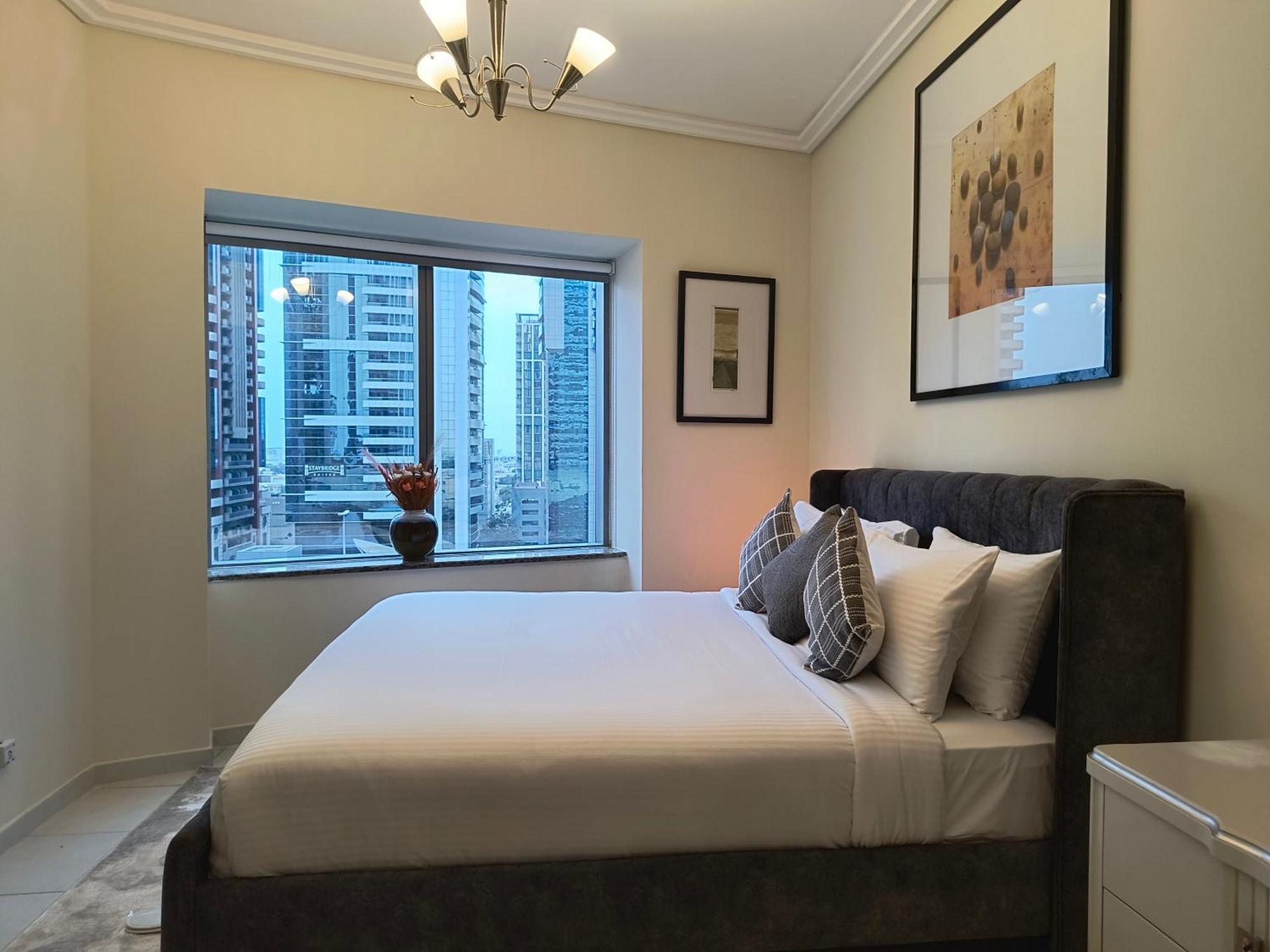 Trinity Holiday Homes - Sheikh Zayed Road Near To Financial Center Metro Station Dubai Exteriör bild