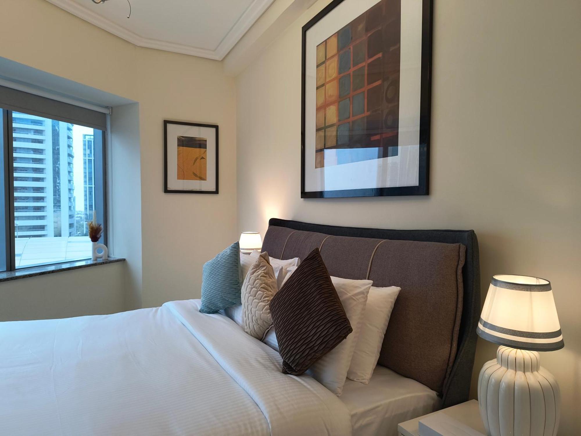 Trinity Holiday Homes - Sheikh Zayed Road Near To Financial Center Metro Station Dubai Exteriör bild