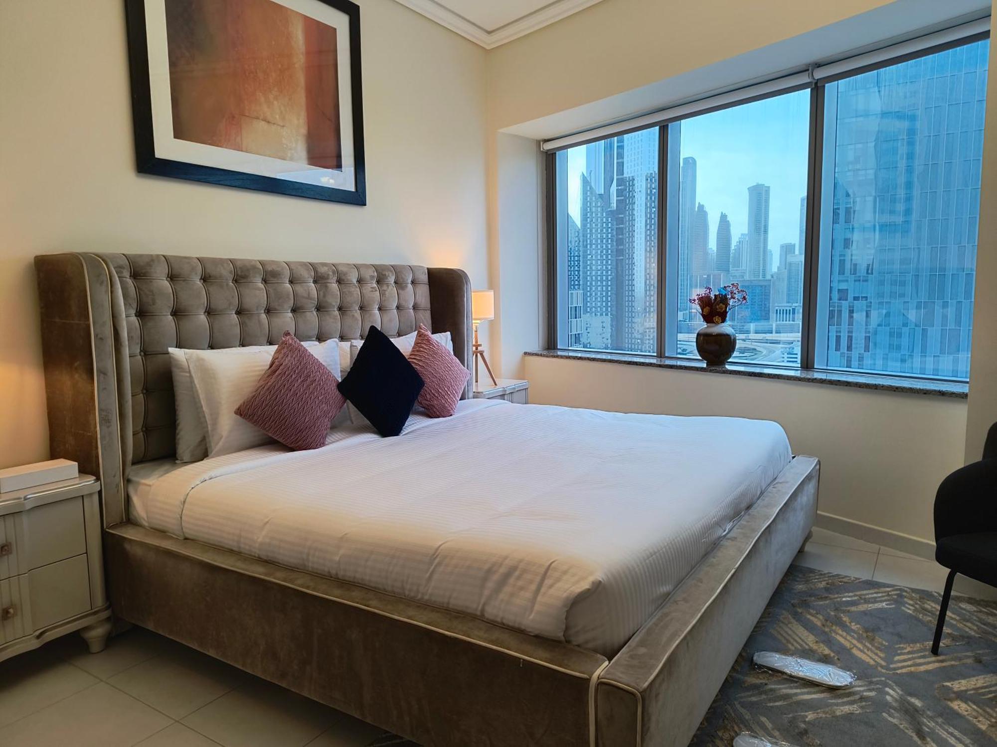 Trinity Holiday Homes - Sheikh Zayed Road Near To Financial Center Metro Station Dubai Exteriör bild