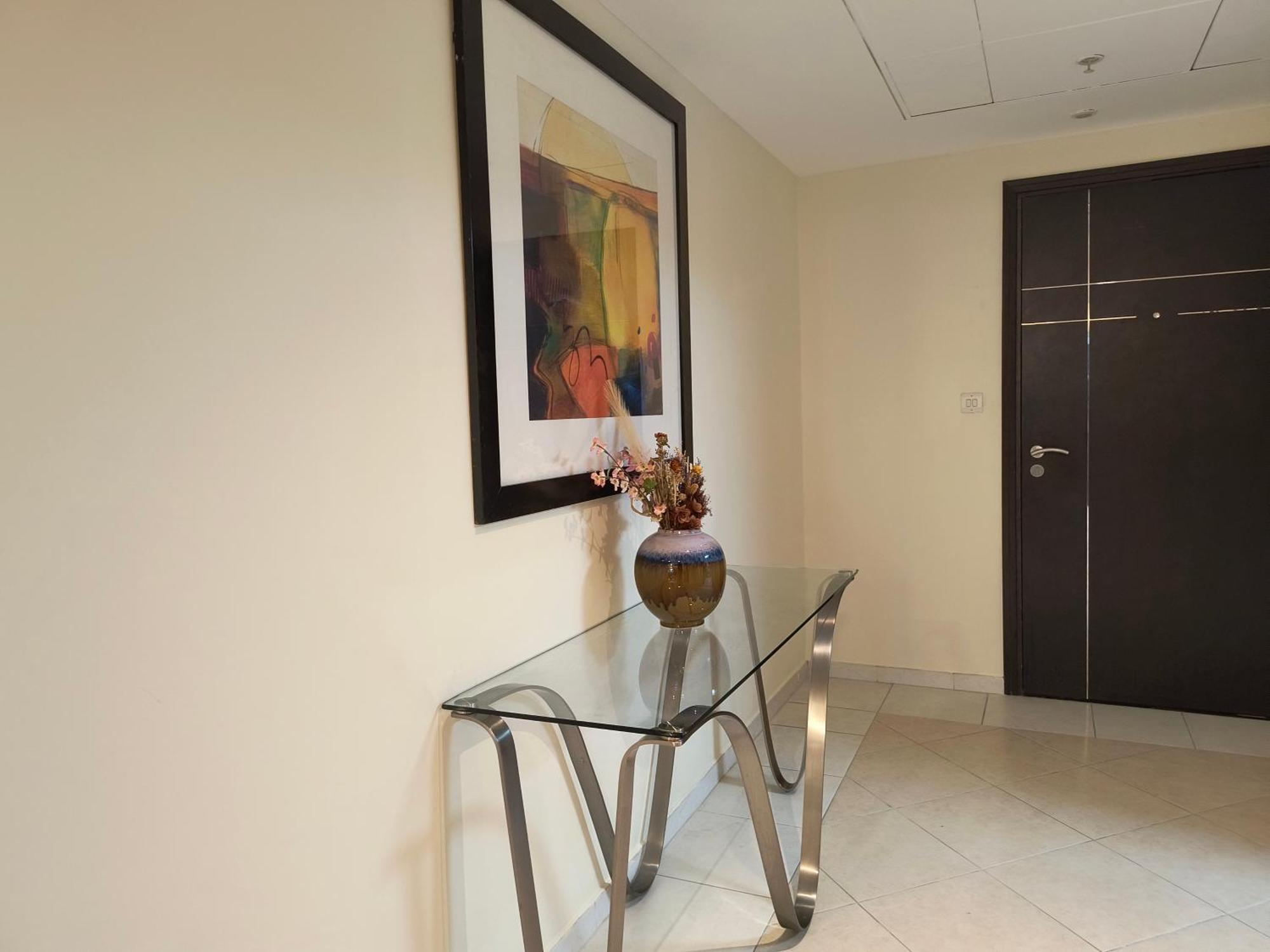 Trinity Holiday Homes - Sheikh Zayed Road Near To Financial Center Metro Station Dubai Exteriör bild
