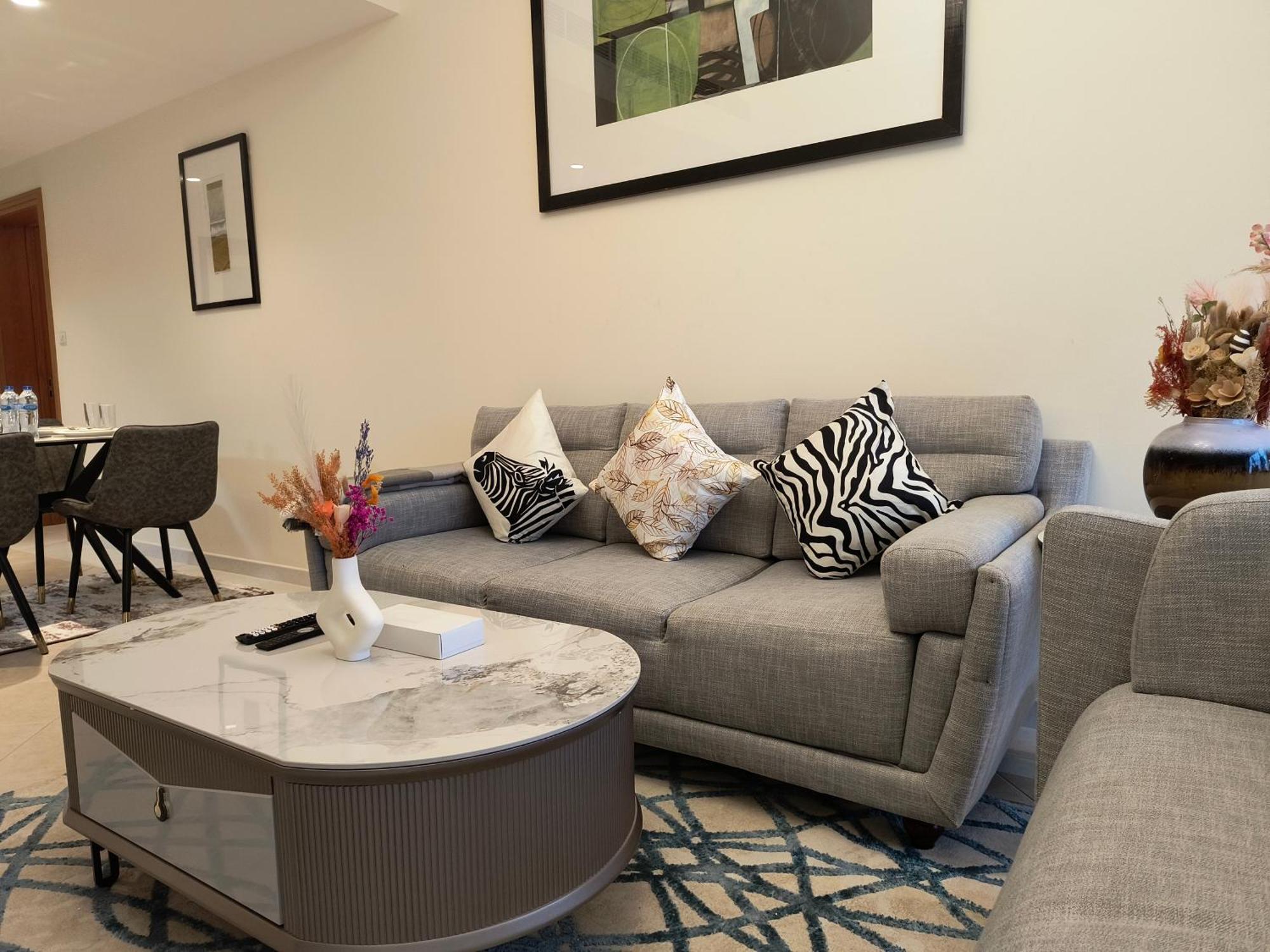 Trinity Holiday Homes - Sheikh Zayed Road Near To Financial Center Metro Station Dubai Exteriör bild