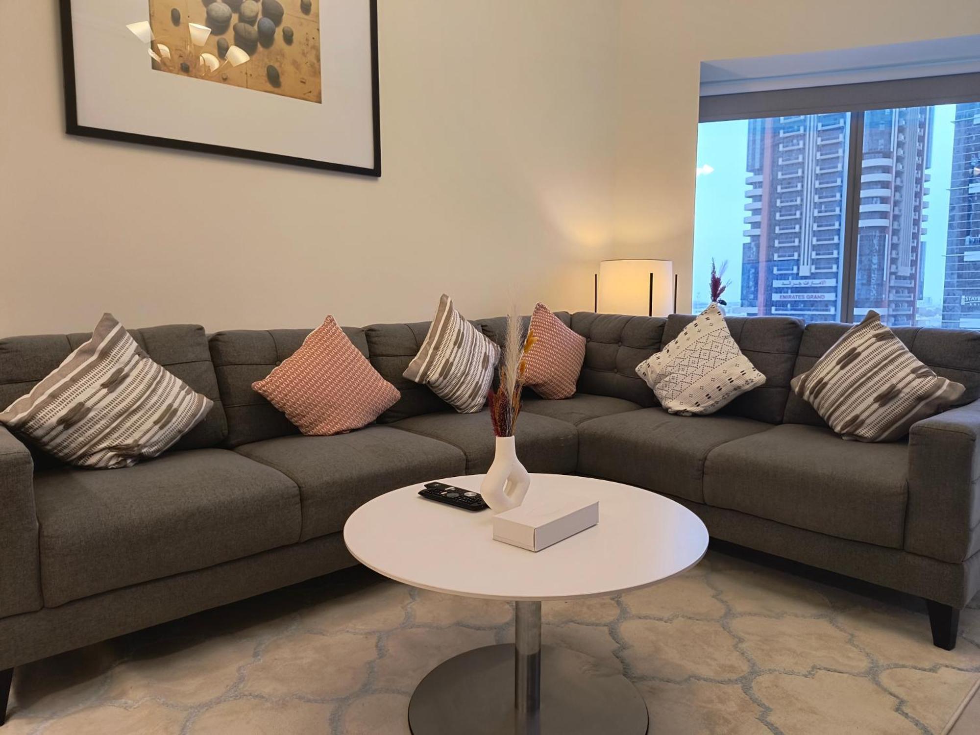 Trinity Holiday Homes - Sheikh Zayed Road Near To Financial Center Metro Station Dubai Exteriör bild