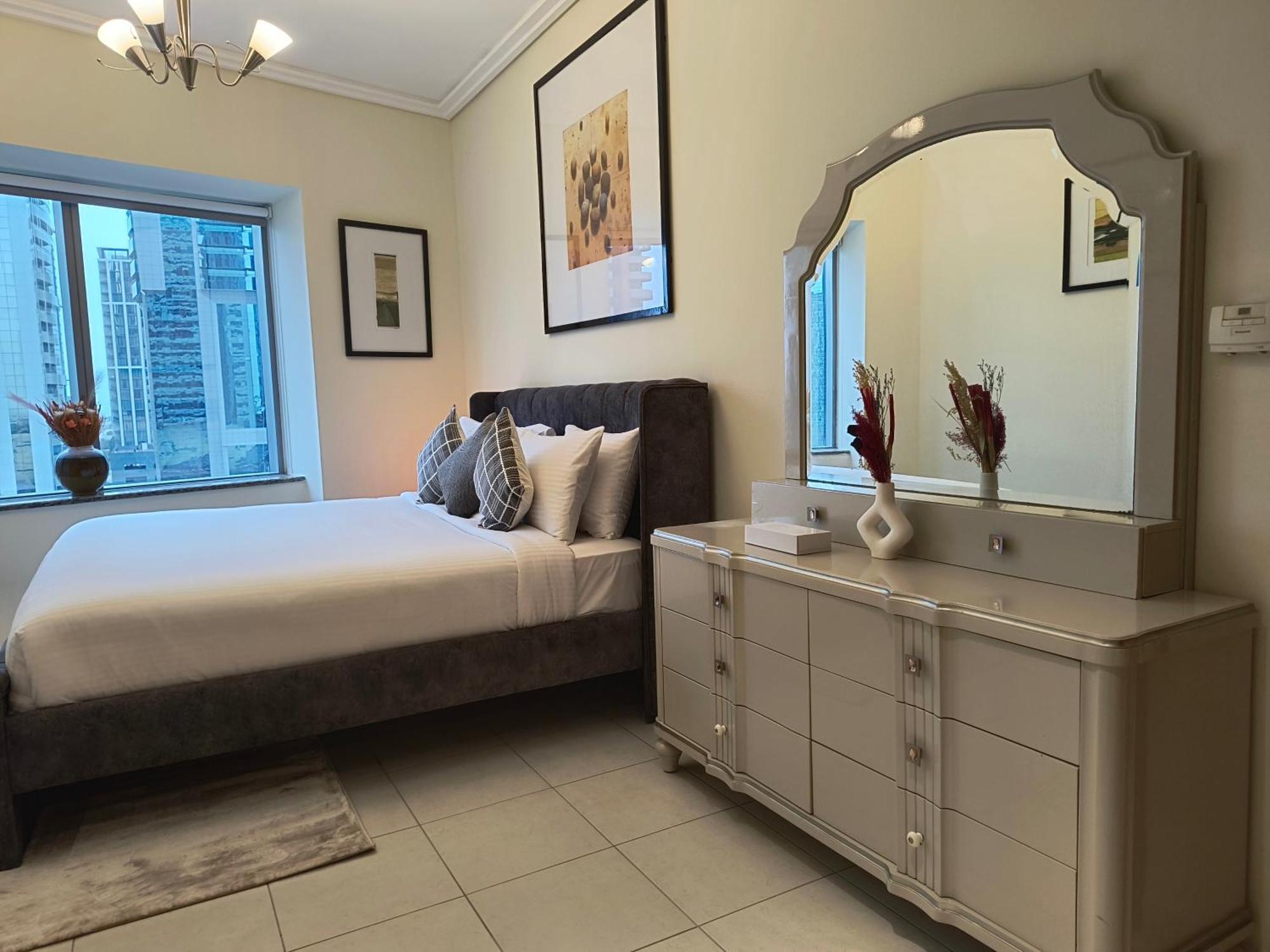 Trinity Holiday Homes - Sheikh Zayed Road Near To Financial Center Metro Station Dubai Exteriör bild