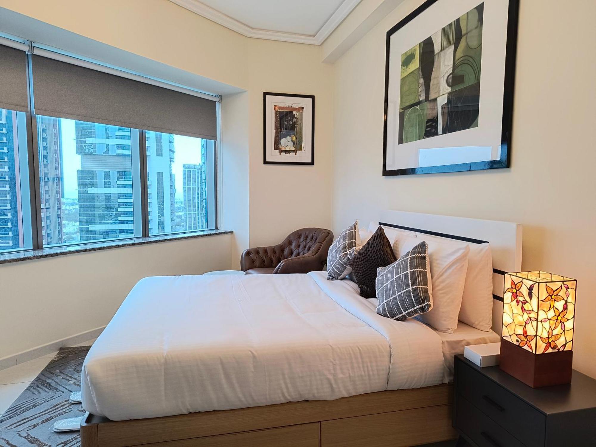 Trinity Holiday Homes - Sheikh Zayed Road Near To Financial Center Metro Station Dubai Exteriör bild