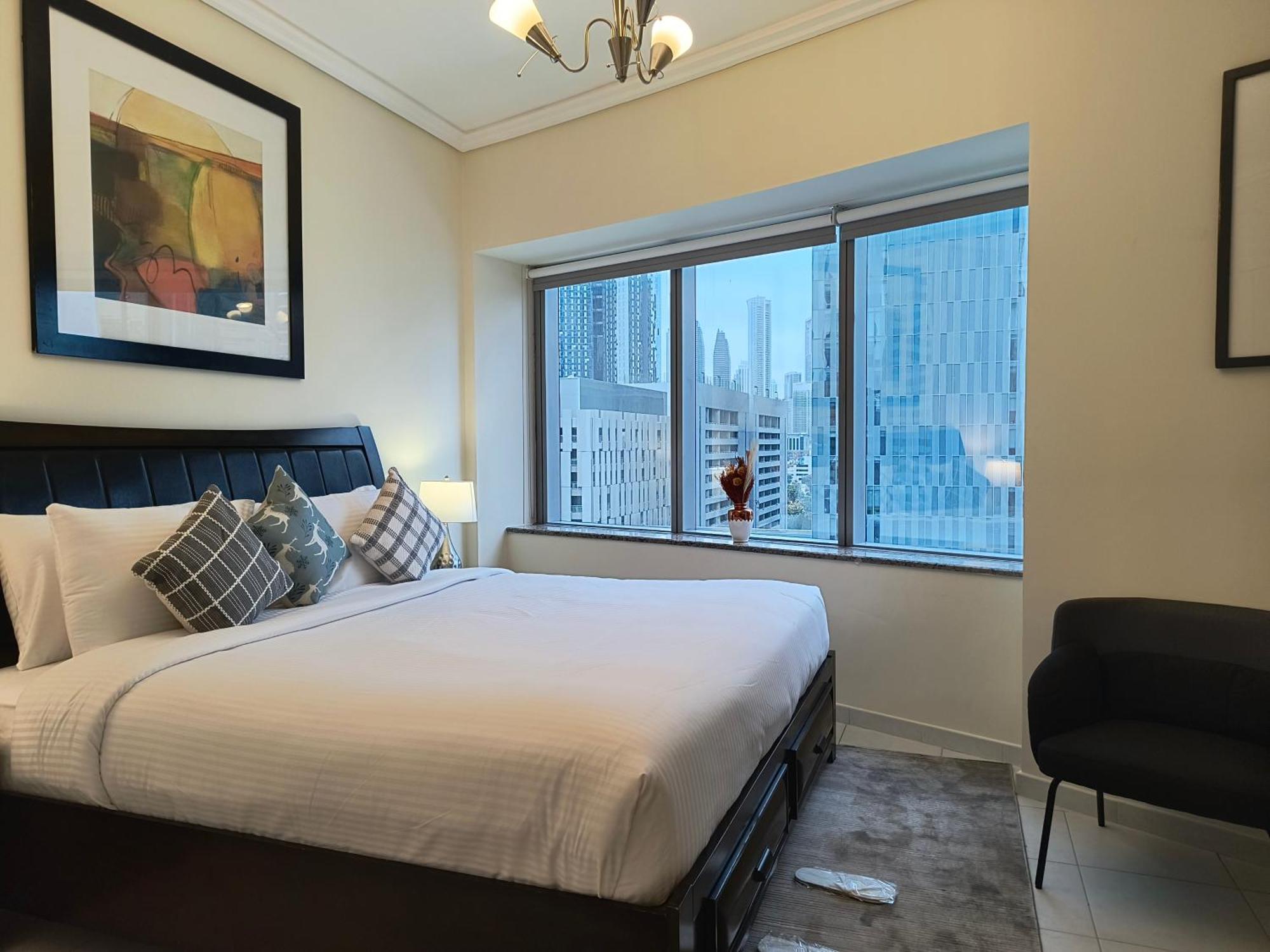 Trinity Holiday Homes - Sheikh Zayed Road Near To Financial Center Metro Station Dubai Exteriör bild