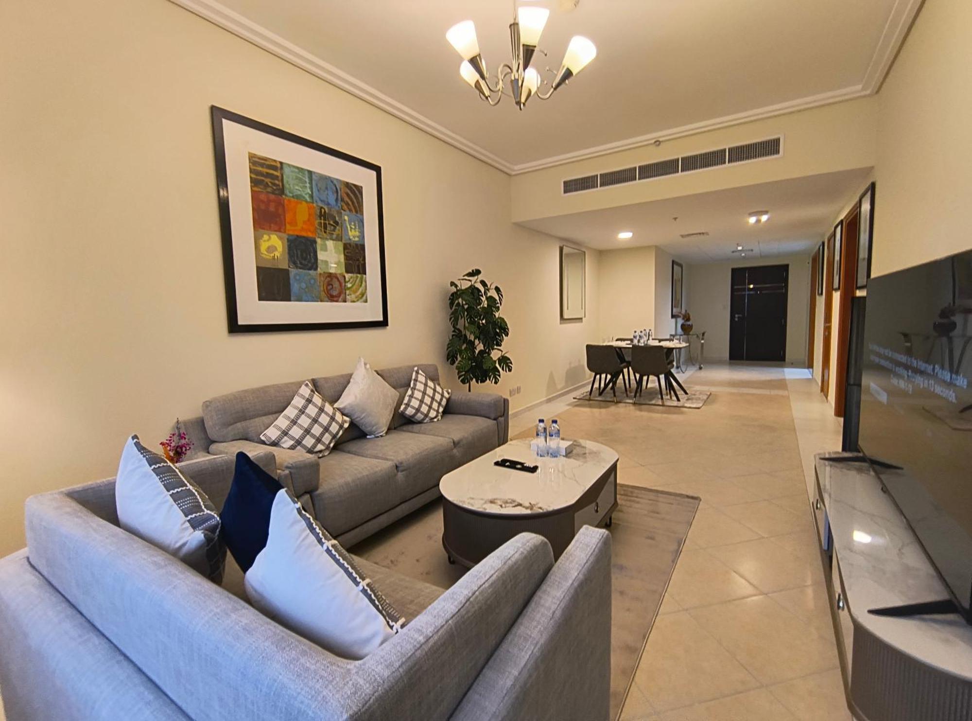 Trinity Holiday Homes - Sheikh Zayed Road Near To Financial Center Metro Station Dubai Exteriör bild