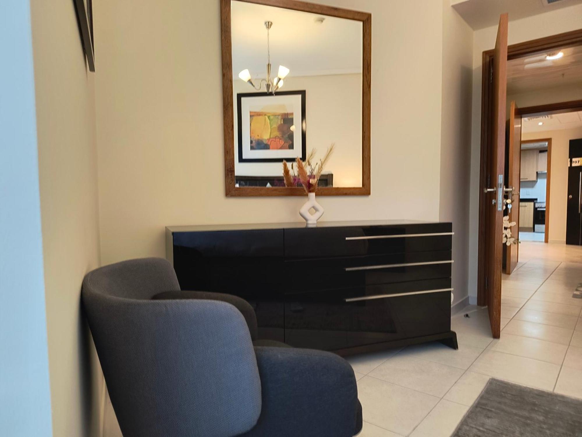 Trinity Holiday Homes - Sheikh Zayed Road Near To Financial Center Metro Station Dubai Exteriör bild