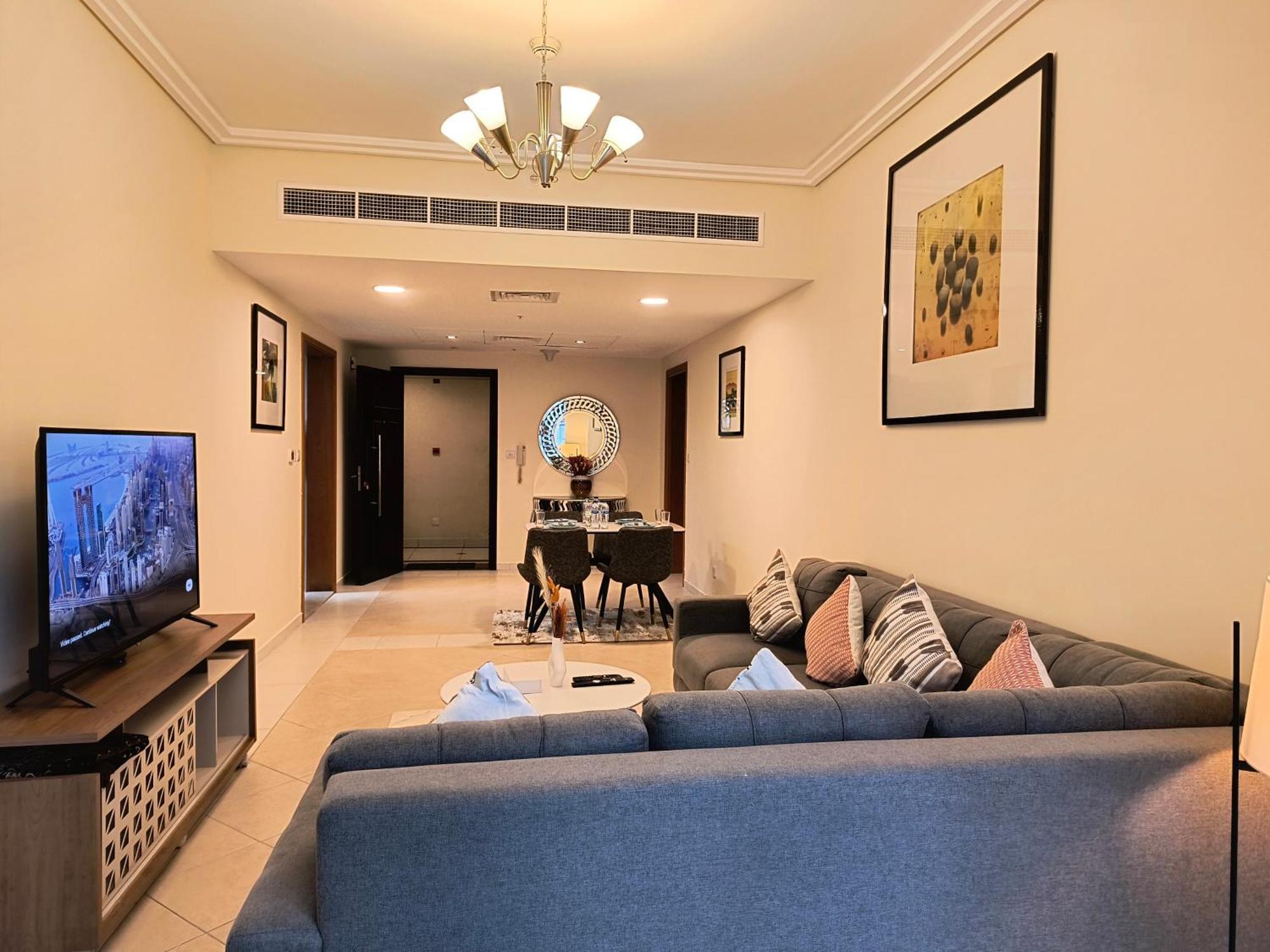 Trinity Holiday Homes - Sheikh Zayed Road Near To Financial Center Metro Station Dubai Exteriör bild